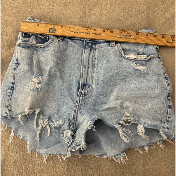 Abercrombie & Fitch Curve Love High Rise Mom Ripped Shorts Women Size 32 - Picture 9 of 13